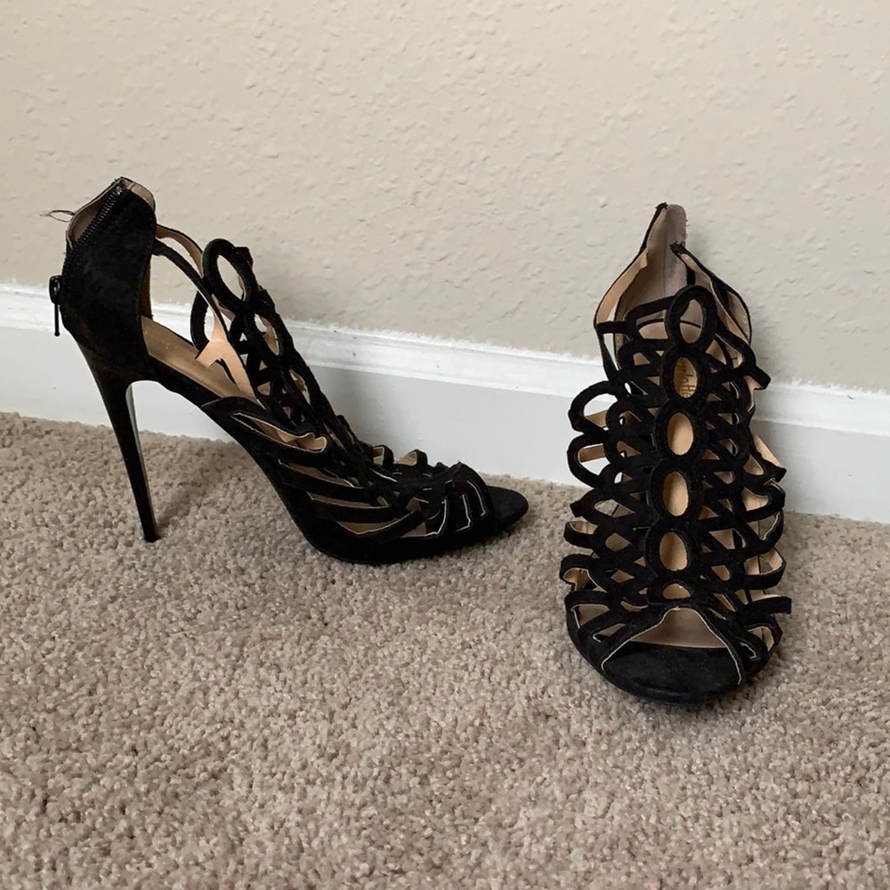 Caged heel